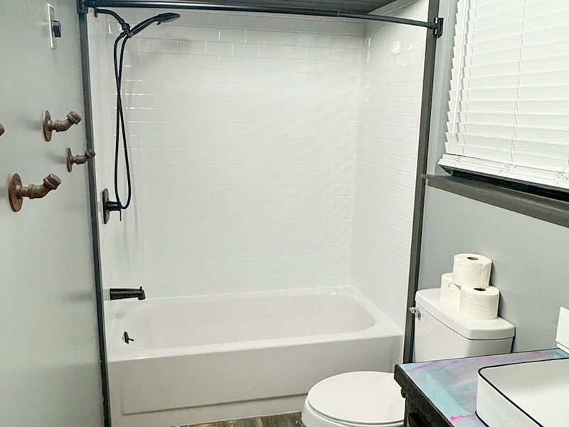 Bathtub & Shower Wall Panels